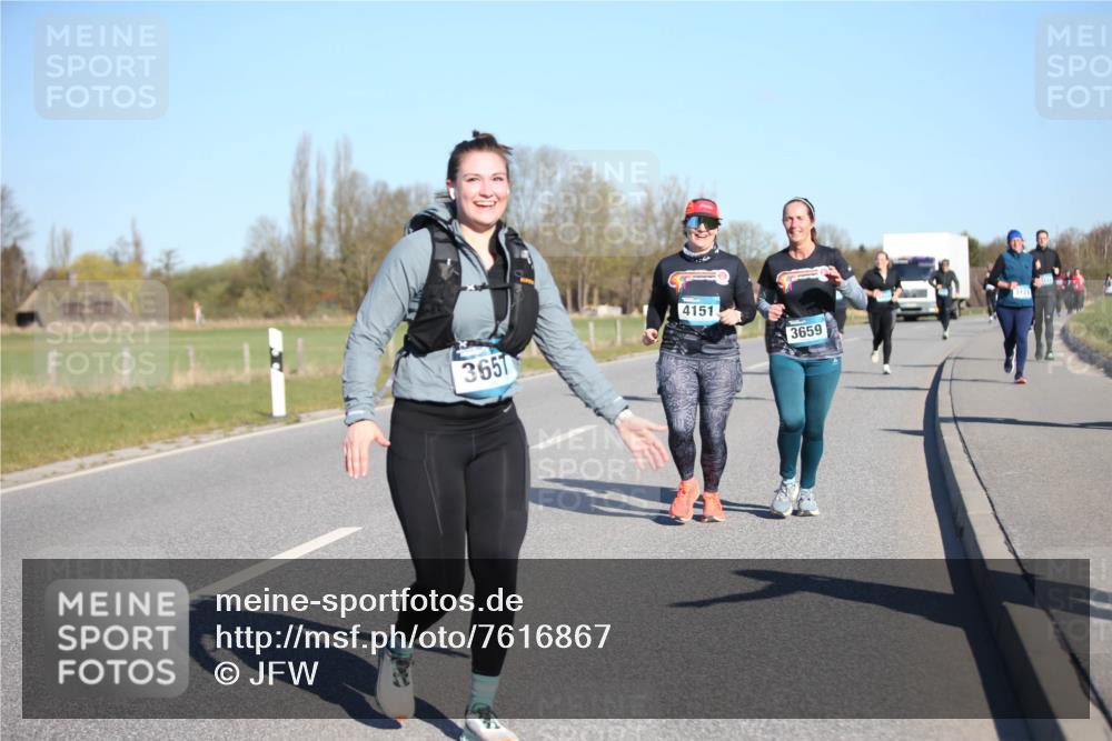 06.04.2025 - 44. Internationalen Wilhelmsburger Insellauf Jannik Wohlers http://msf.ph/oto/7616867 06.04.2025 09:39:53 Laufen 3651, 4151, 3659 meine-sportfotos.de