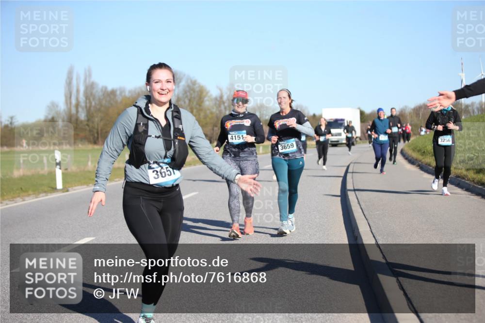 06.04.2025 - 44. Internationalen Wilhelmsburger Insellauf Jannik Wohlers http://msf.ph/oto/7616868 06.04.2025 09:39:53 Laufen 365, 4151, 3659, 3256 meine-sportfotos.de