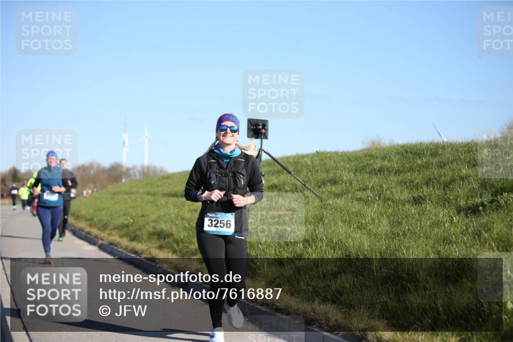 06.04.2025 - 44. Internationalen Wilhelmsburger Insellauf Jannik Wohlers http://msf.ph/oto/7616887 06.04.2025 09:39:56 Laufen 3256 meine-sportfotos.de
