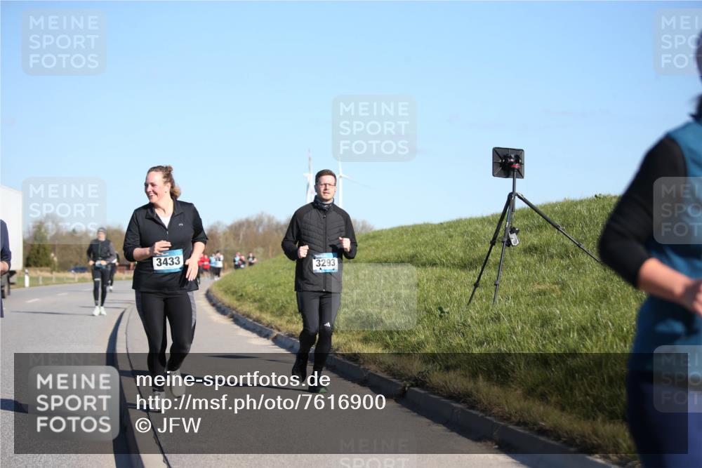06.04.2025 - 44. Internationalen Wilhelmsburger Insellauf Jannik Wohlers http://msf.ph/oto/7616900 06.04.2025 09:40:00 Laufen 3433, 3293 meine-sportfotos.de