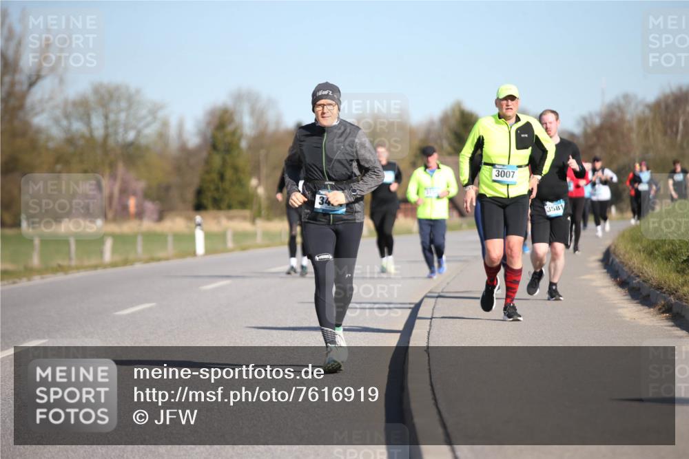 06.04.2025 - 44. Internationalen Wilhelmsburger Insellauf Jannik Wohlers http://msf.ph/oto/7616919 06.04.2025 09:40:04 Laufen 34, 3007, 3581 meine-sportfotos.de
