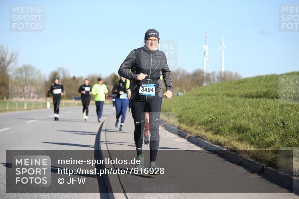 06.04.2025 - 44. Internationalen Wilhelmsburger Insellauf Jannik Wohlers http://msf.ph/oto/7616928 06.04.2025 09:40:08 Laufen 3494 meine-sportfotos.de