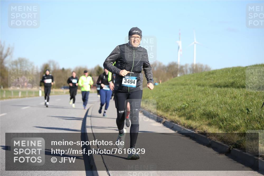 06.04.2025 - 44. Internationalen Wilhelmsburger Insellauf Jannik Wohlers http://msf.ph/oto/7616929 06.04.2025 09:40:08 Laufen 3494 meine-sportfotos.de