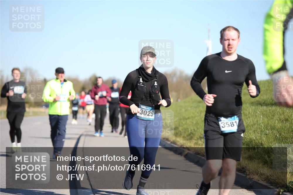06.04.2025 - 44. Internationalen Wilhelmsburger Insellauf Jannik Wohlers http://msf.ph/oto/7616941 06.04.2025 09:40:13 Laufen 3025, 3581 meine-sportfotos.de