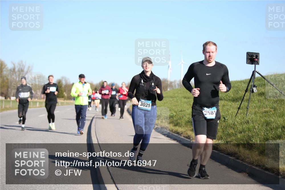 06.04.2025 - 44. Internationalen Wilhelmsburger Insellauf Jannik Wohlers http://msf.ph/oto/7616947 06.04.2025 09:40:14 Laufen 30251, 3581 meine-sportfotos.de
