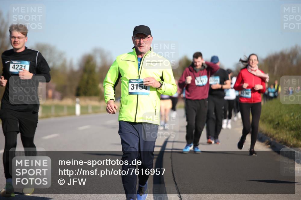 06.04.2025 - 44. Internationalen Wilhelmsburger Insellauf Jannik Wohlers http://msf.ph/oto/7616957 06.04.2025 09:40:16 Laufen 4221, 3154, 4598 meine-sportfotos.de