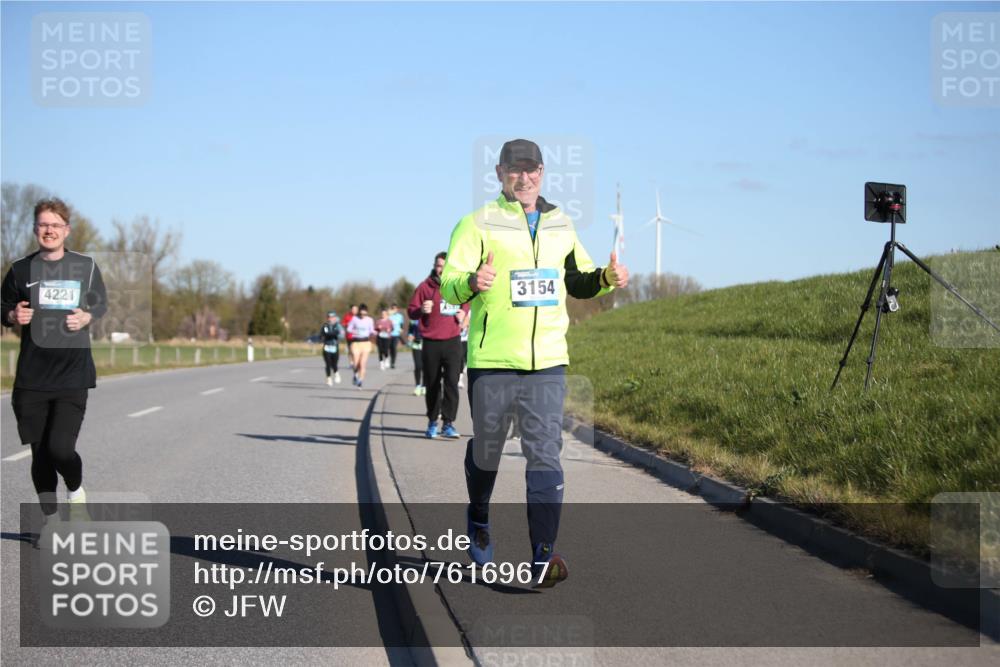 06.04.2025 - 44. Internationalen Wilhelmsburger Insellauf Jannik Wohlers http://msf.ph/oto/7616967 06.04.2025 09:40:18 Laufen 4221, 3154 meine-sportfotos.de
