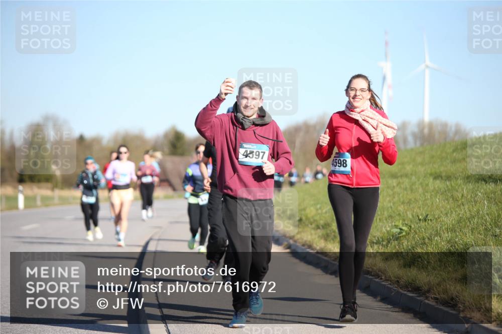 06.04.2025 - 44. Internationalen Wilhelmsburger Insellauf Jannik Wohlers http://msf.ph/oto/7616972 06.04.2025 09:40:20 Laufen 4597, 4598 meine-sportfotos.de