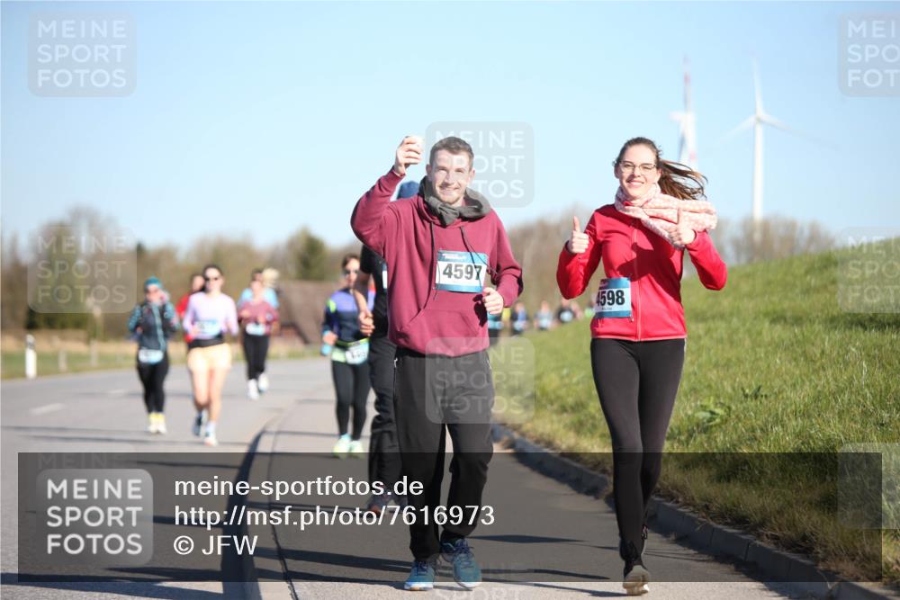 06.04.2025 - 44. Internationalen Wilhelmsburger Insellauf Jannik Wohlers http://msf.ph/oto/7616973 06.04.2025 09:40:20 Laufen 4597, 4598 meine-sportfotos.de