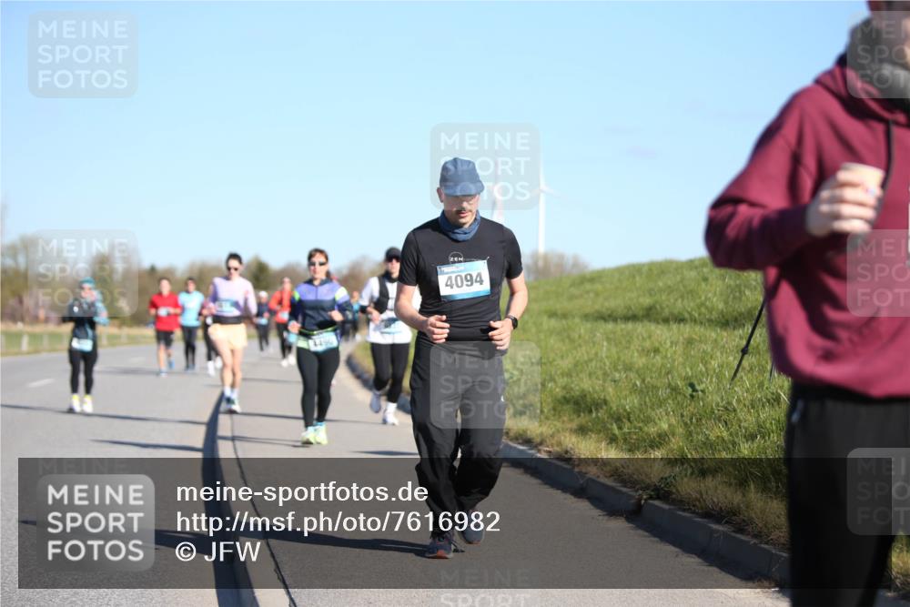 06.04.2025 - 44. Internationalen Wilhelmsburger Insellauf Jannik Wohlers http://msf.ph/oto/7616982 06.04.2025 09:40:23 Laufen 4094 meine-sportfotos.de