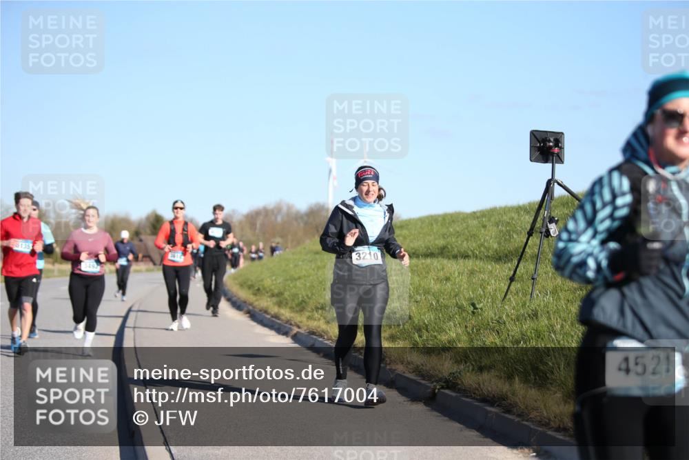 06.04.2025 - 44. Internationalen Wilhelmsburger Insellauf Jannik Wohlers http://msf.ph/oto/7617004 06.04.2025 09:40:31 Laufen 68135, 3210, 4521 meine-sportfotos.de