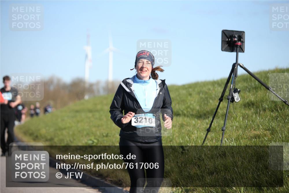 06.04.2025 - 44. Internationalen Wilhelmsburger Insellauf Jannik Wohlers http://msf.ph/oto/7617006 06.04.2025 09:40:32 Laufen 3210 meine-sportfotos.de