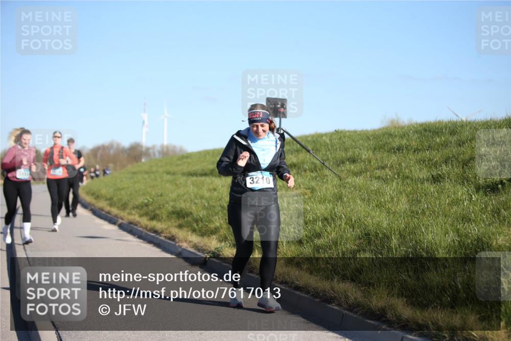 06.04.2025 - 44. Internationalen Wilhelmsburger Insellauf Jannik Wohlers http://msf.ph/oto/7617013 06.04.2025 09:40:32 Laufen 3493, 3210 meine-sportfotos.de