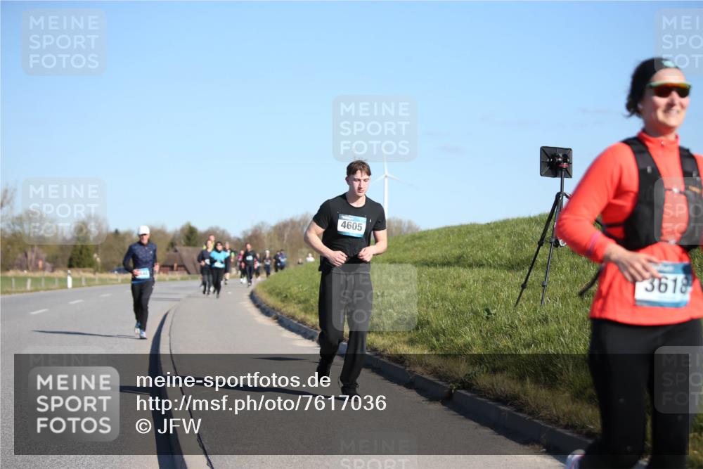 06.04.2025 - 44. Internationalen Wilhelmsburger Insellauf Jannik Wohlers http://msf.ph/oto/7617036 06.04.2025 09:40:37 Laufen 4605, 3618 meine-sportfotos.de