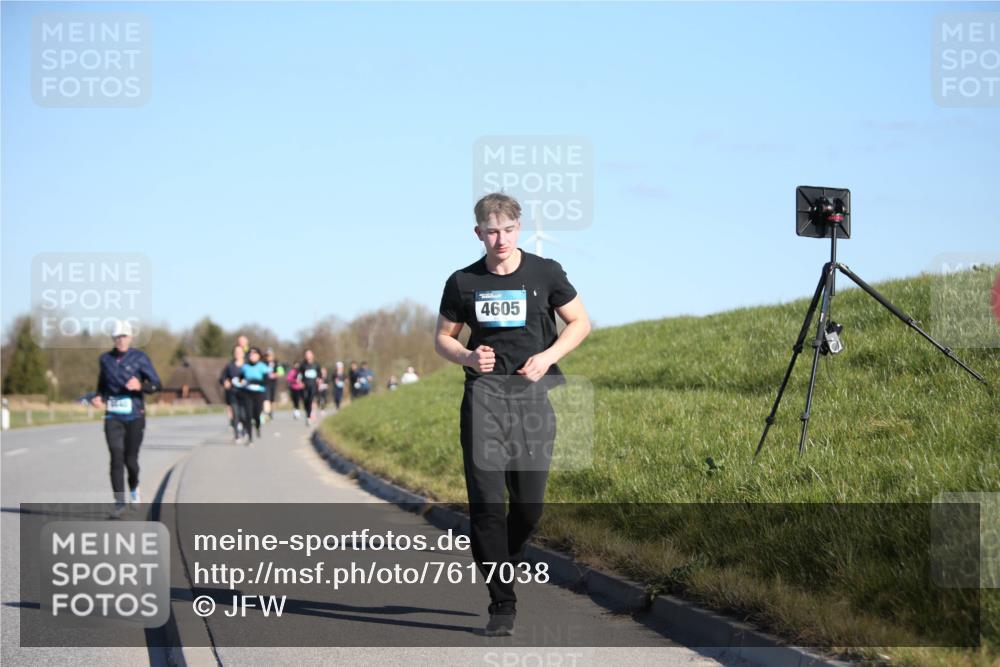 06.04.2025 - 44. Internationalen Wilhelmsburger Insellauf Jannik Wohlers http://msf.ph/oto/7617038 06.04.2025 09:40:38 Laufen 4605 meine-sportfotos.de