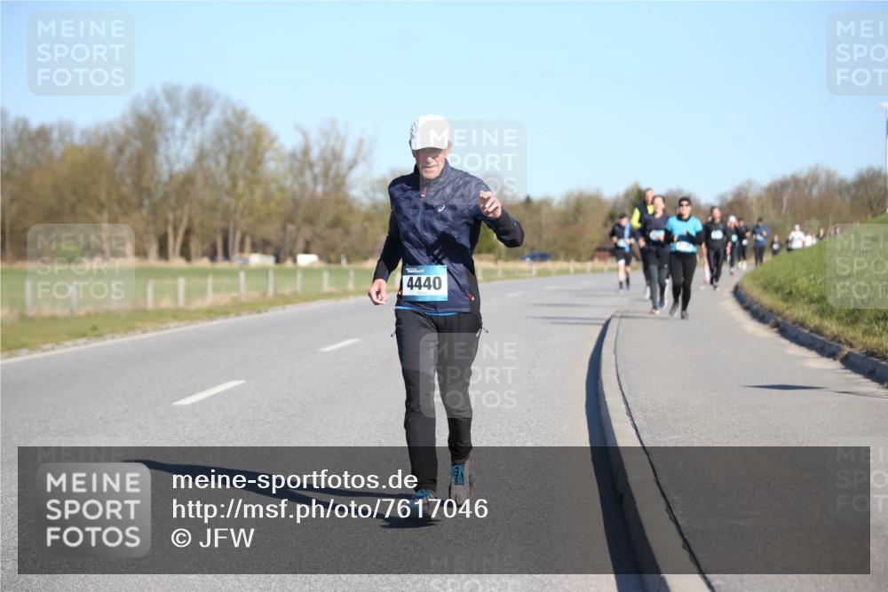 06.04.2025 - 44. Internationalen Wilhelmsburger Insellauf Jannik Wohlers http://msf.ph/oto/7617046 06.04.2025 09:40:42 Laufen 4440 meine-sportfotos.de