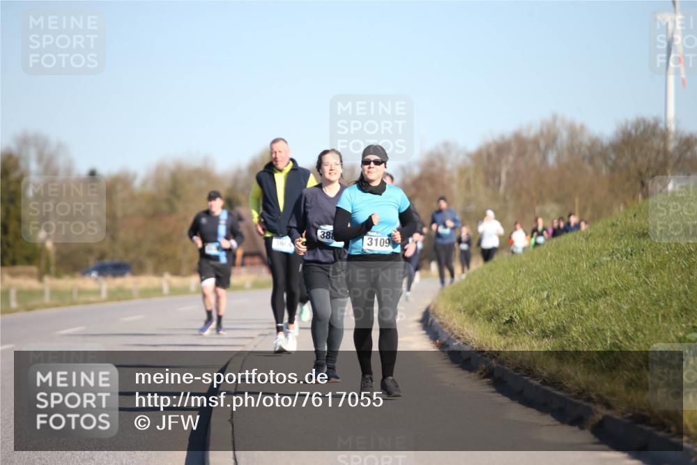 06.04.2025 - 44. Internationalen Wilhelmsburger Insellauf Jannik Wohlers http://msf.ph/oto/7617055 06.04.2025 09:40:45 Laufen 388, 3109, 3606 meine-sportfotos.de