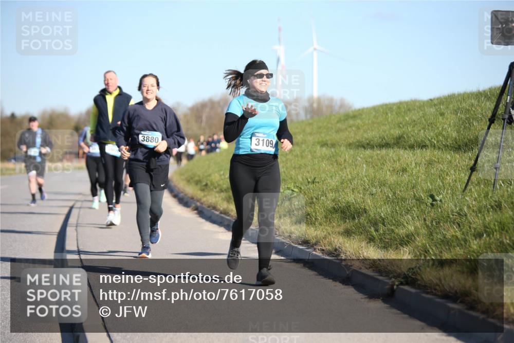 06.04.2025 - 44. Internationalen Wilhelmsburger Insellauf Jannik Wohlers http://msf.ph/oto/7617058 06.04.2025 09:40:49 Laufen 3109, 3880 meine-sportfotos.de