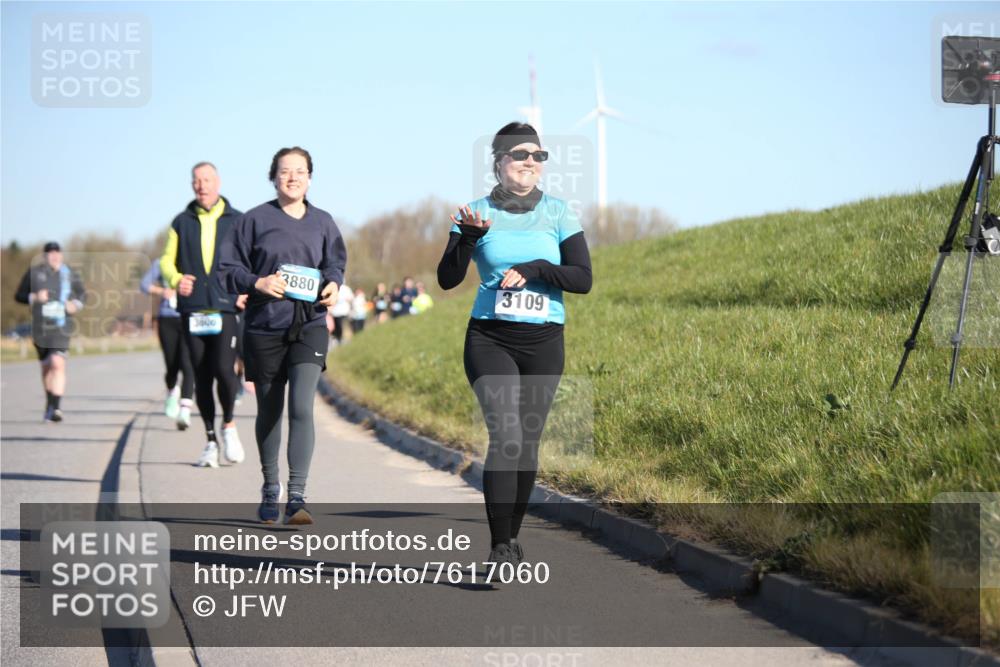 06.04.2025 - 44. Internationalen Wilhelmsburger Insellauf Jannik Wohlers http://msf.ph/oto/7617060 06.04.2025 09:40:50 Laufen 360, 3880, 3109 meine-sportfotos.de