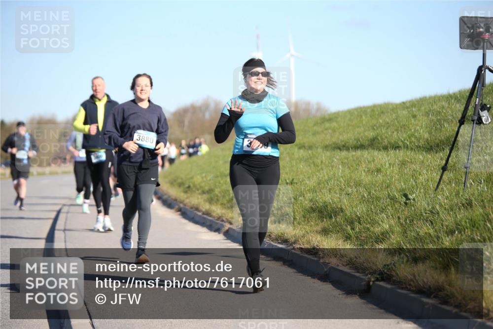 06.04.2025 - 44. Internationalen Wilhelmsburger Insellauf Jannik Wohlers http://msf.ph/oto/7617061 06.04.2025 09:40:50 Laufen 3880 meine-sportfotos.de