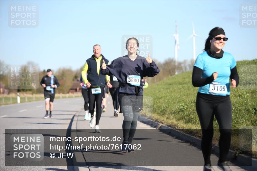 06.04.2025 - 44. Internationalen Wilhelmsburger Insellauf Jannik Wohlers http://msf.ph/oto/7617062 06.04.2025 09:40:51 Laufen 3606, 3880, 3109 meine-sportfotos.de