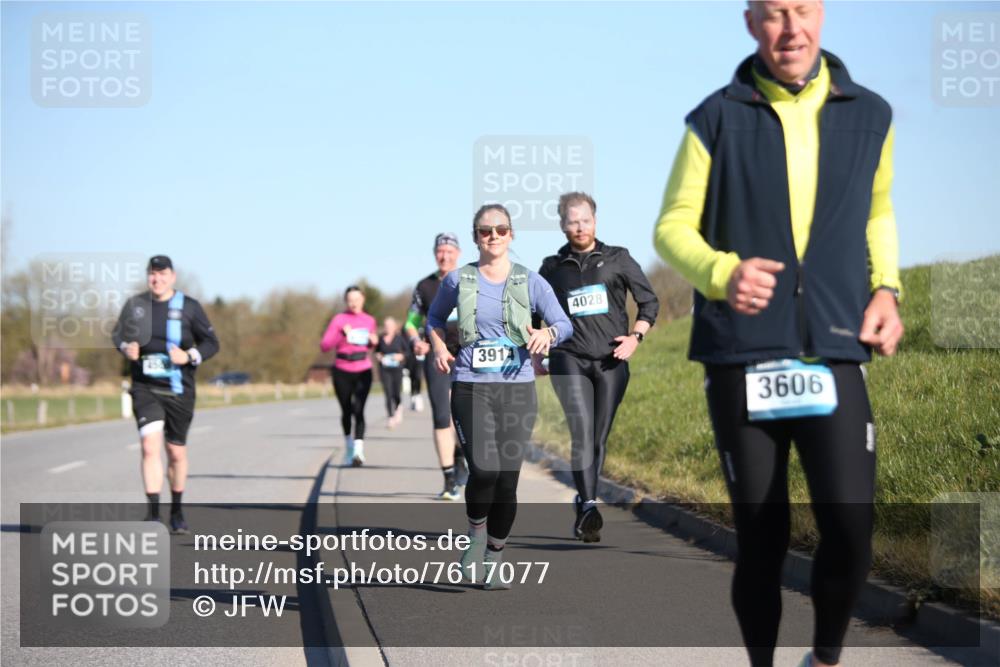 06.04.2025 - 44. Internationalen Wilhelmsburger Insellauf Jannik Wohlers http://msf.ph/oto/7617077 06.04.2025 09:40:55 Laufen 391, 4028, 3606 meine-sportfotos.de