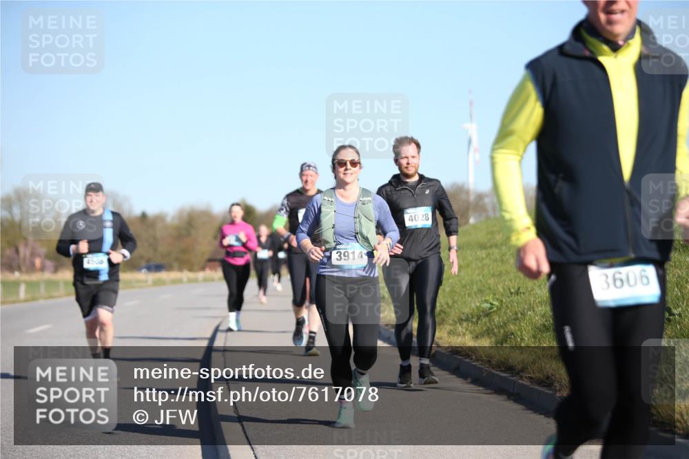 06.04.2025 - 44. Internationalen Wilhelmsburger Insellauf Jannik Wohlers http://msf.ph/oto/7617078 06.04.2025 09:40:55 Laufen 4508, 3914, 4028, 3606 meine-sportfotos.de