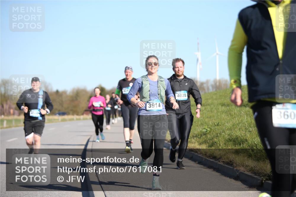 06.04.2025 - 44. Internationalen Wilhelmsburger Insellauf Jannik Wohlers http://msf.ph/oto/7617081 06.04.2025 09:40:55 Laufen 3914, 4028, 360 meine-sportfotos.de