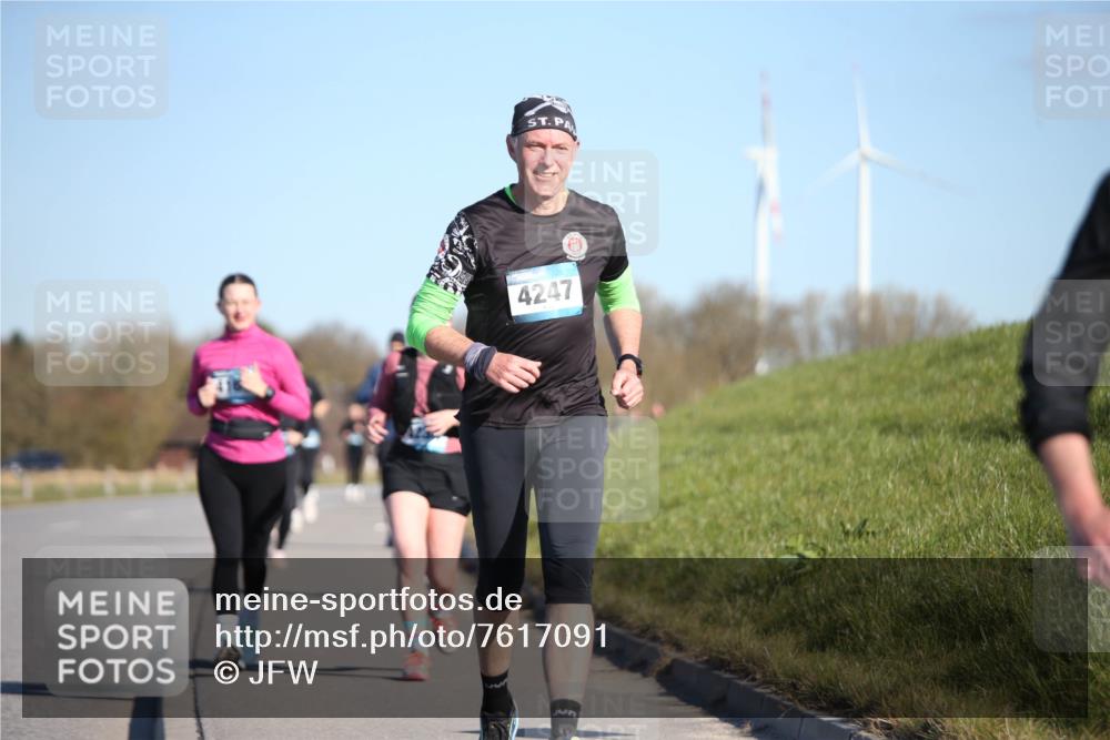 06.04.2025 - 44. Internationalen Wilhelmsburger Insellauf Jannik Wohlers http://msf.ph/oto/7617091 06.04.2025 09:40:58 Laufen 4247 meine-sportfotos.de