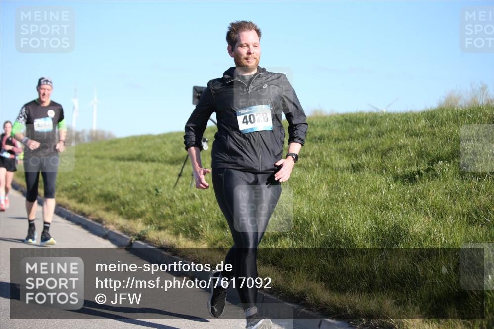 06.04.2025 - 44. Internationalen Wilhelmsburger Insellauf Jannik Wohlers http://msf.ph/oto/7617092 06.04.2025 09:40:59 Laufen 4028 meine-sportfotos.de