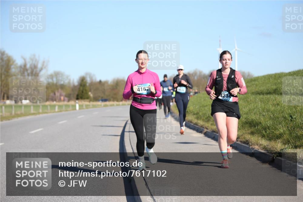 06.04.2025 - 44. Internationalen Wilhelmsburger Insellauf Jannik Wohlers http://msf.ph/oto/7617102 06.04.2025 09:41:02 Laufen 4167, 3632 meine-sportfotos.de
