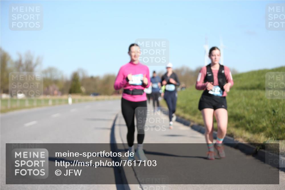 06.04.2025 - 44. Internationalen Wilhelmsburger Insellauf Jannik Wohlers http://msf.ph/oto/7617103 06.04.2025 09:41:02 Laufen  meine-sportfotos.de