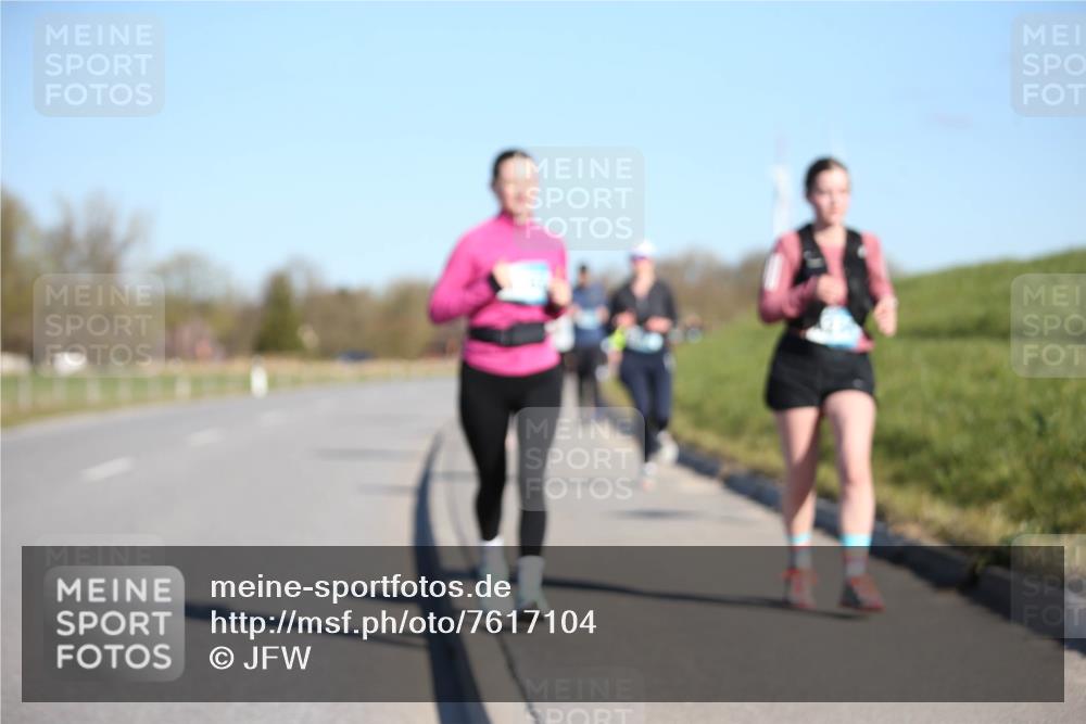06.04.2025 - 44. Internationalen Wilhelmsburger Insellauf Jannik Wohlers http://msf.ph/oto/7617104 06.04.2025 09:41:02 Laufen  meine-sportfotos.de
