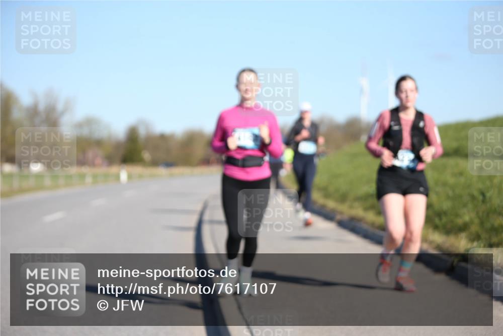 06.04.2025 - 44. Internationalen Wilhelmsburger Insellauf Jannik Wohlers http://msf.ph/oto/7617107 06.04.2025 09:41:02 Laufen  meine-sportfotos.de