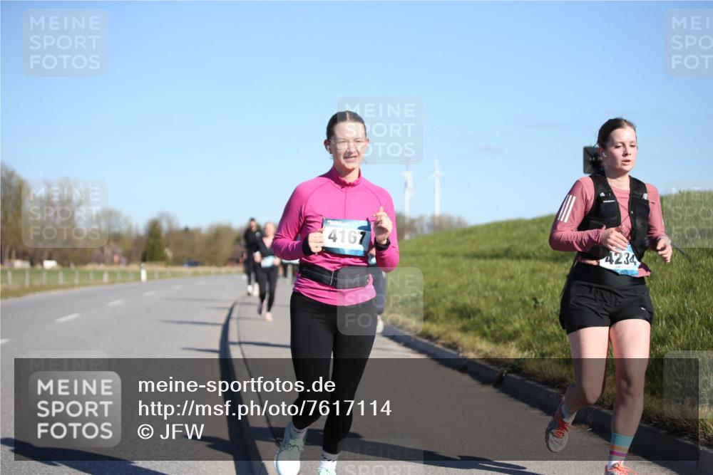 06.04.2025 - 44. Internationalen Wilhelmsburger Insellauf Jannik Wohlers http://msf.ph/oto/7617114 06.04.2025 09:41:04 Laufen 4167, 4234 meine-sportfotos.de