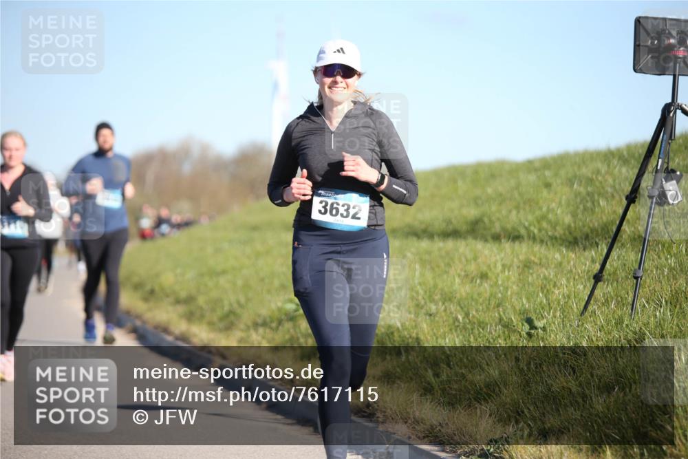 06.04.2025 - 44. Internationalen Wilhelmsburger Insellauf Jannik Wohlers http://msf.ph/oto/7617115 06.04.2025 09:41:05 Laufen 3632 meine-sportfotos.de