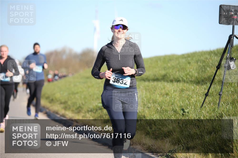06.04.2025 - 44. Internationalen Wilhelmsburger Insellauf Jannik Wohlers http://msf.ph/oto/7617116 06.04.2025 09:41:05 Laufen 3632 meine-sportfotos.de