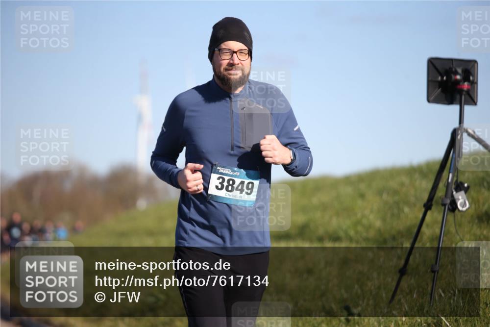 06.04.2025 - 44. Internationalen Wilhelmsburger Insellauf Jannik Wohlers http://msf.ph/oto/7617134 06.04.2025 09:41:11 Laufen 3849 meine-sportfotos.de