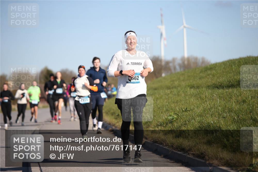 06.04.2025 - 44. Internationalen Wilhelmsburger Insellauf Jannik Wohlers http://msf.ph/oto/7617147 06.04.2025 09:41:16 Laufen 4355, 062 meine-sportfotos.de