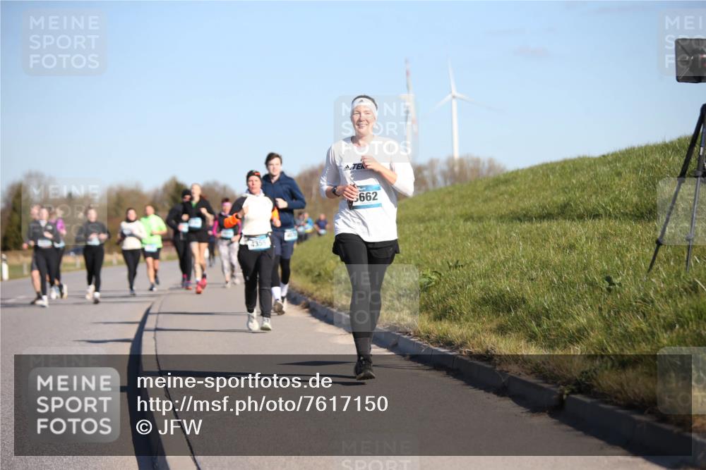 06.04.2025 - 44. Internationalen Wilhelmsburger Insellauf Jannik Wohlers http://msf.ph/oto/7617150 06.04.2025 09:41:17 Laufen 4355, 4076, 662 meine-sportfotos.de