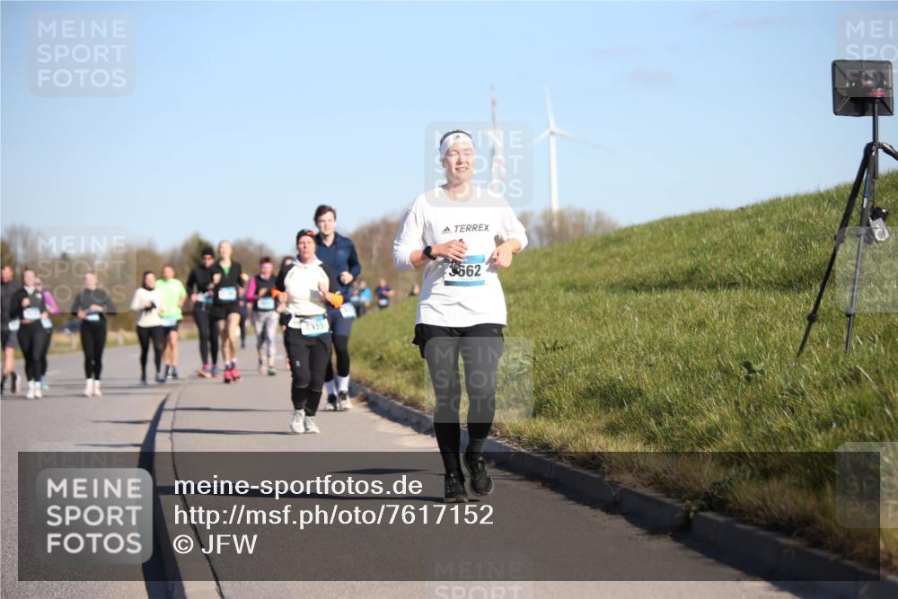 06.04.2025 - 44. Internationalen Wilhelmsburger Insellauf Jannik Wohlers http://msf.ph/oto/7617152 06.04.2025 09:41:17 Laufen 4355, 662 meine-sportfotos.de