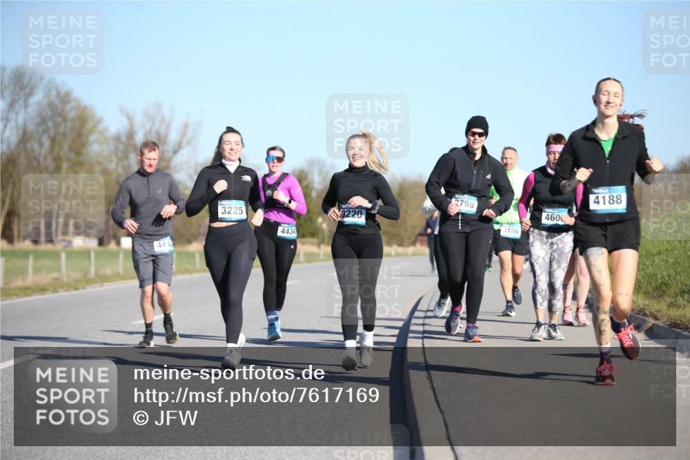 06.04.2025 - 44. Internationalen Wilhelmsburger Insellauf Jannik Wohlers http://msf.ph/oto/7617169 06.04.2025 09:41:25 Laufen 444, 3225, 4434, 3220, 2798, 4188, 460, 3186 meine-sportfotos.de