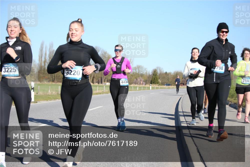 06.04.2025 - 44. Internationalen Wilhelmsburger Insellauf Jannik Wohlers http://msf.ph/oto/7617189 06.04.2025 09:41:30 Laufen 3225, 798, 3220, 4434, 3194 meine-sportfotos.de