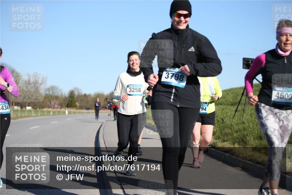 06.04.2025 - 44. Internationalen Wilhelmsburger Insellauf Jannik Wohlers http://msf.ph/oto/7617194 06.04.2025 09:41:31 Laufen 434, 3258, 3798, 94, 4600 meine-sportfotos.de