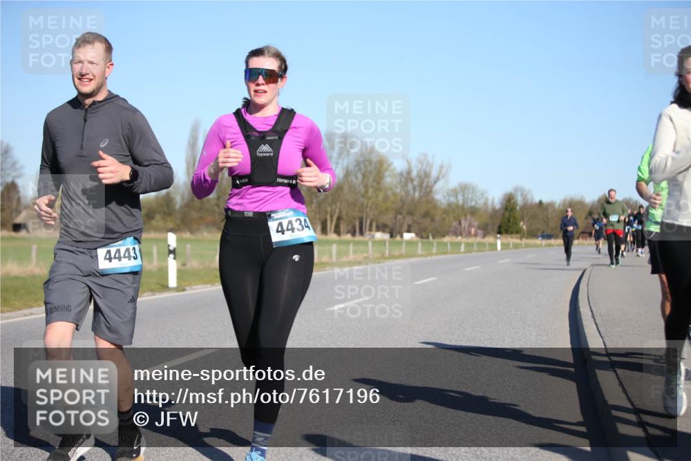06.04.2025 - 44. Internationalen Wilhelmsburger Insellauf Jannik Wohlers http://msf.ph/oto/7617196 06.04.2025 09:41:31 Laufen 4443, 4434 meine-sportfotos.de