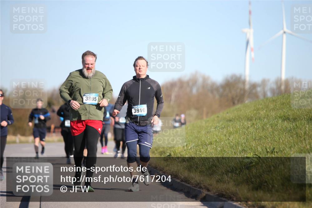 06.04.2025 - 44. Internationalen Wilhelmsburger Insellauf Jannik Wohlers http://msf.ph/oto/7617204 06.04.2025 09:41:35 Laufen 3895, 3910 meine-sportfotos.de