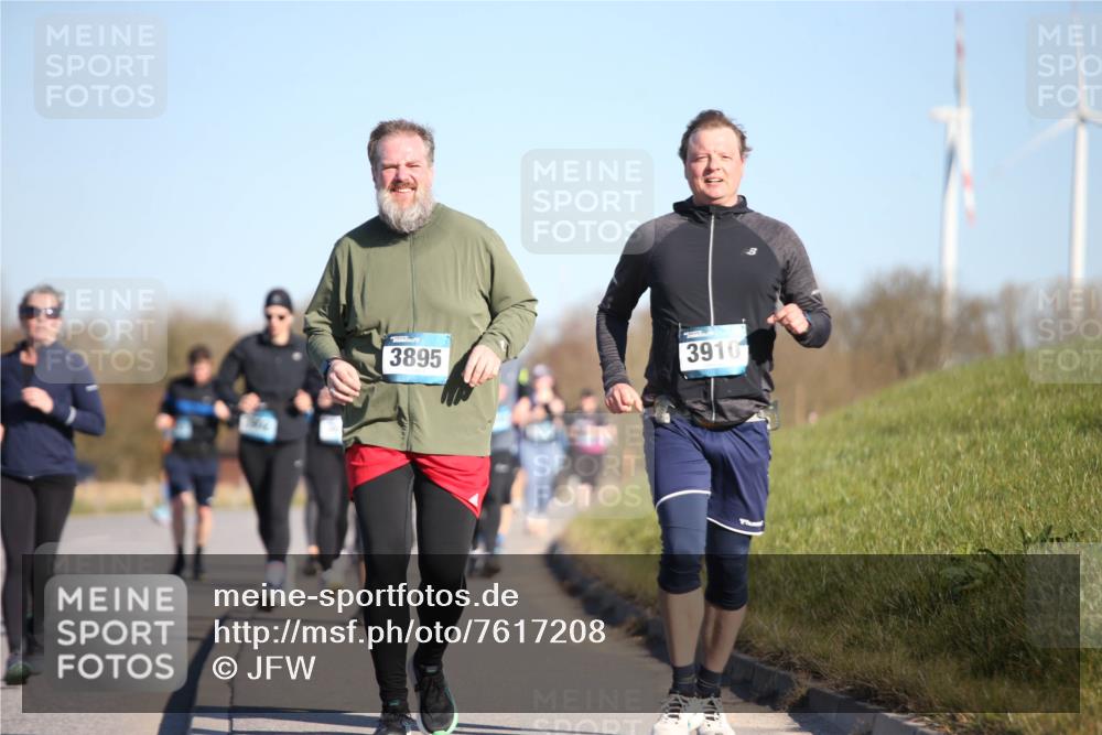 06.04.2025 - 44. Internationalen Wilhelmsburger Insellauf Jannik Wohlers http://msf.ph/oto/7617208 06.04.2025 09:41:37 Laufen 3895, 3910 meine-sportfotos.de