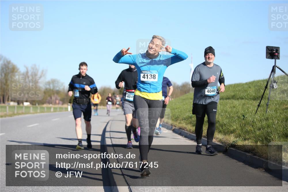 06.04.2025 - 44. Internationalen Wilhelmsburger Insellauf Jannik Wohlers http://msf.ph/oto/7617245 06.04.2025 09:41:49 Laufen 4049, 257, 4138, 4040 meine-sportfotos.de