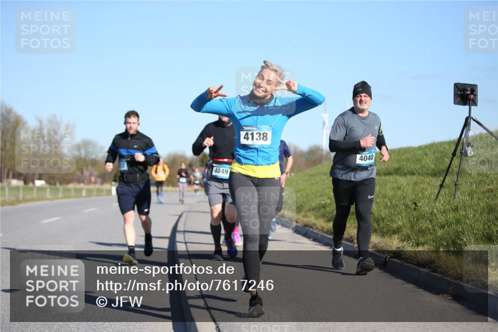 06.04.2025 - 44. Internationalen Wilhelmsburger Insellauf Jannik Wohlers http://msf.ph/oto/7617246 06.04.2025 09:41:49 Laufen 4049, 4138, 4040 meine-sportfotos.de