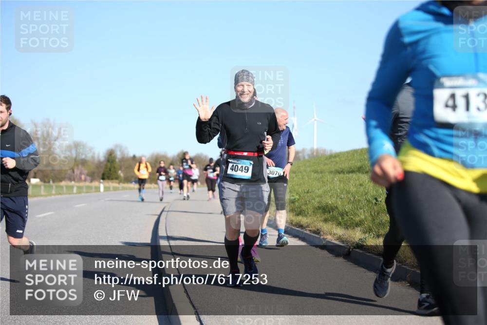 06.04.2025 - 44. Internationalen Wilhelmsburger Insellauf Jannik Wohlers http://msf.ph/oto/7617253 06.04.2025 09:41:51 Laufen 4049, 3070, 413 meine-sportfotos.de